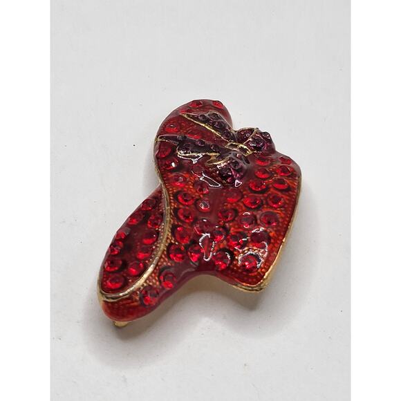 Red Rhinestone Red Hat Society Brooch Pendant Gold Tone with Bow 2.25" x 1 1/8" - Picture 3 of 5